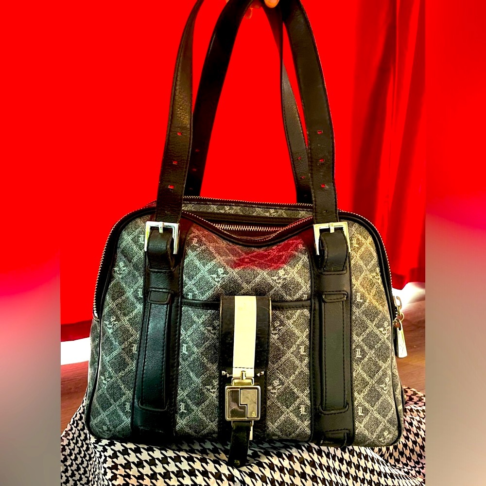L.A.M.B. Oxford 3 Zip